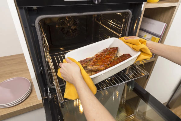 Piekarnik Gorenje z pyrolizą BPS6737E04DBG